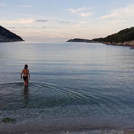 Beautiful Beachfront Apartment In Lixouri Greece