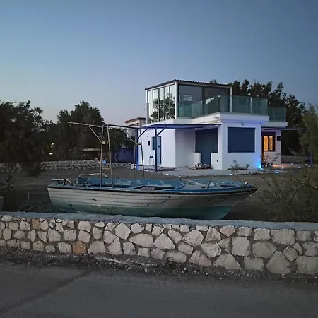 Apartment Beautiful Beachfront Apartment In Lixouri Greece Lixouri